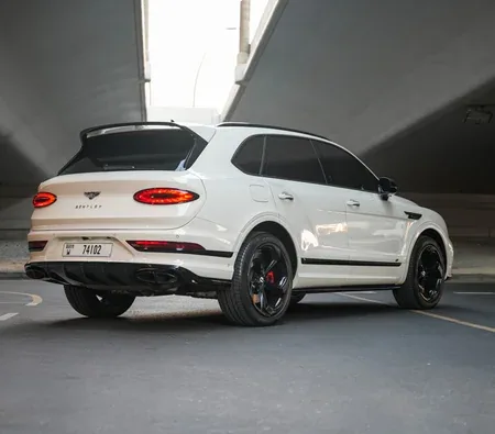 Bentley Bentayga 2024 in Dubai — photo 5