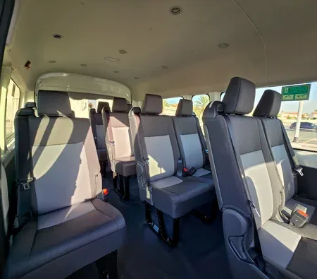 Toyota Hiace 13 Seater Bus 3.5L 2026 in Dubai — photo 4