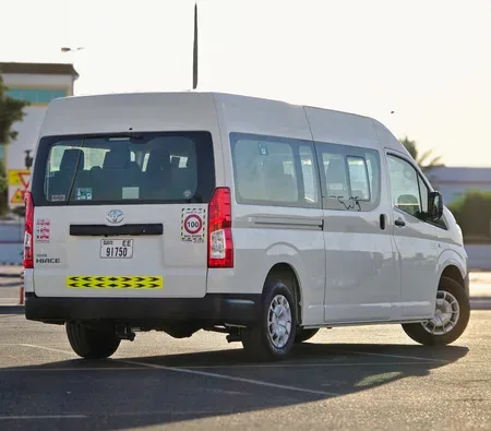 Toyota Hiace 13 Seater Bus 3.5L 2026 in Dubai — photo 5