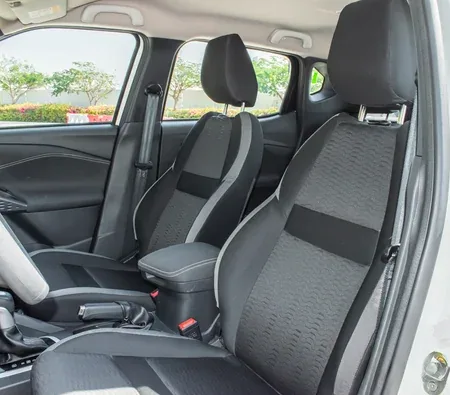 Nissan Magnite 2025 in Dubai — photo 9