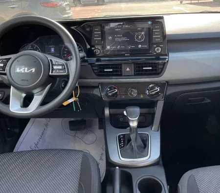 Kia Seltos 2023 in Dubai — photo 2