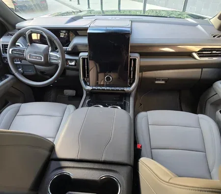 GMC Yukon 2026 in Dubai — photo 2