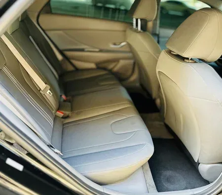 Hyundai Elantra 2023 in Dubai — photo 5