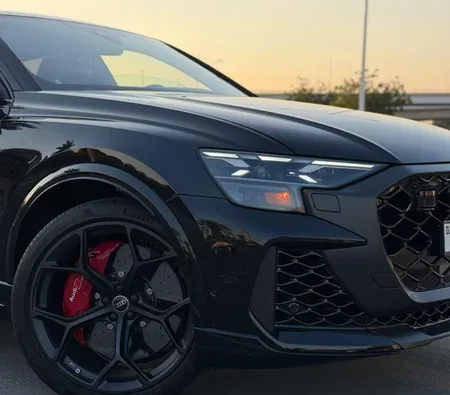 Audi RS Q8 2025 in Dubai — photo 7