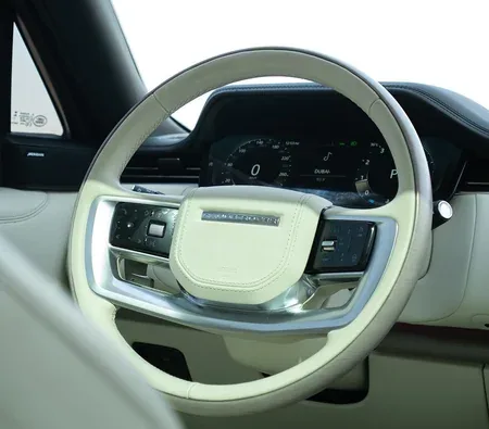 Land Rover Range Rover Vogue HSE V8 2025 in Dubai — photo 3