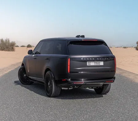 Land Rover Range Rover Vogue HSE V8 2025 in Dubai — photo 7