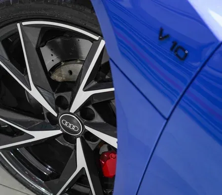 Audi R8 Performance Spyder 2023 — аренда в Дубае — фото 6