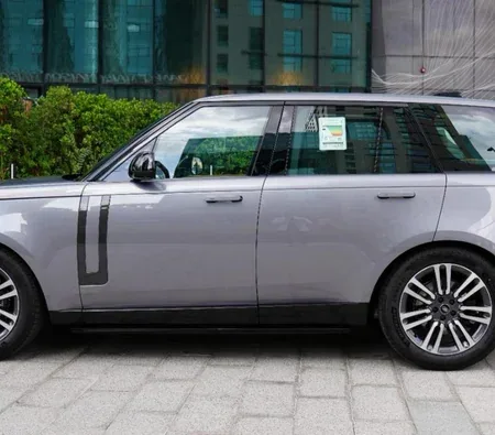 Land Rover Range Rover Vogue 2023 in Dubai — photo 3