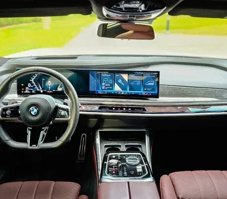 BMW 735i 2026 in Dubai — photo 2