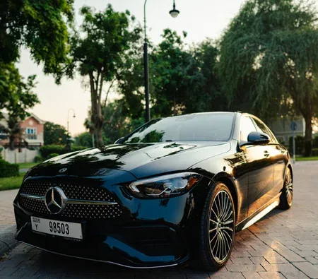 Mercedes-Benz C300 2024 — аренда в Дубае — фото 4