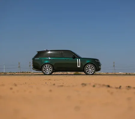 Land Rover Range Rover Vogue Autobiography V8 2023 in Abu Dhabi — photo 4