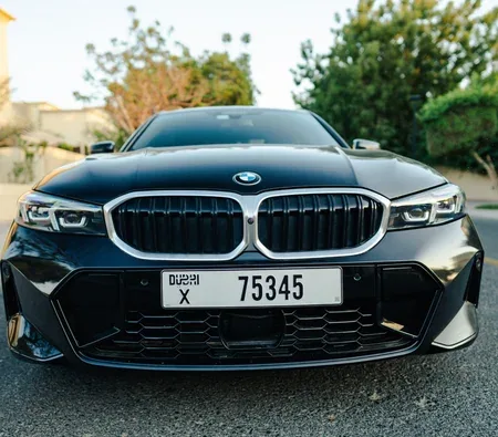 BMW 330i 2024 in Dubai — photo 4