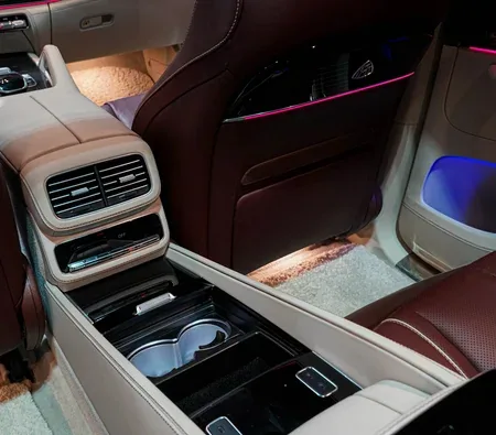 Mercedes-Maybach GLS 600 2023 in Abu Dhabi — photo 7