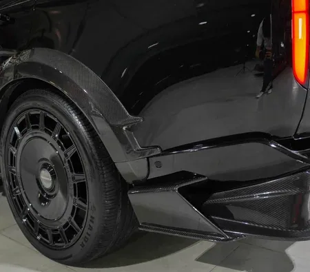 Land Rover Range Rover Vogue Mansory 2024 in Dubai — photo 8