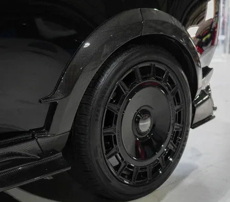 Land Rover Range Rover Vogue Mansory 2024 in Dubai — photo 9