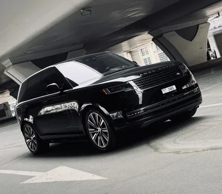 Land Rover Range Rover Vogue HSE V8 2023 in Dubai — photo 4
