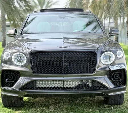 Bentley Bentayga 2023 in Dubai — photo 2