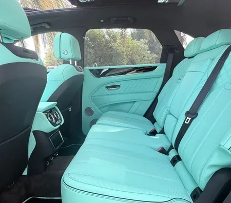 Bentley Bentayga 2023 in Dubai — photo 4