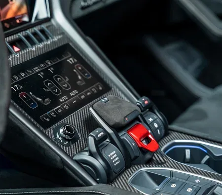 Lamborghini Urus Performante 2024 in Dubai — photo 7