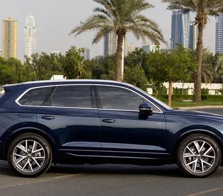 Volkswagen Touareg 2025 in Dubai — photo 4
