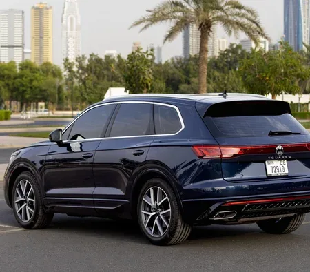 Volkswagen Touareg 2025 in Dubai — photo 5