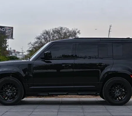Land Rover Defender V6 2025 — аренда в Дубае — фото 6