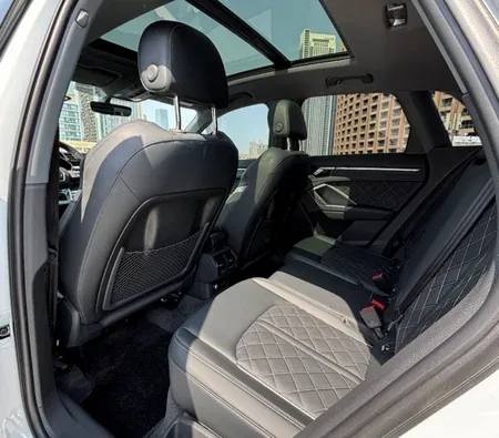 Audi Q3 2025 in Dubai — photo 5