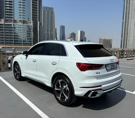 Audi Q3 2025 in Dubai — photo 6
