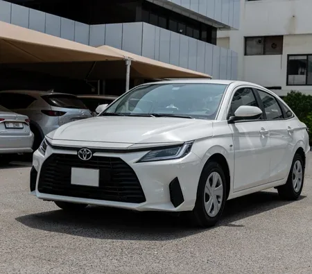 Toyota Yaris 2026 — аренда в Дубае — фото 3