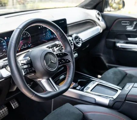Mercedes-Benz GLB 200 2026 in Sharjah — photo 3