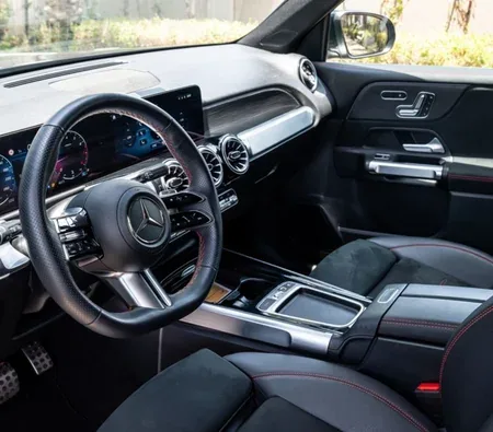 Mercedes-Benz GLB 200 2026 in Sharjah — photo 4
