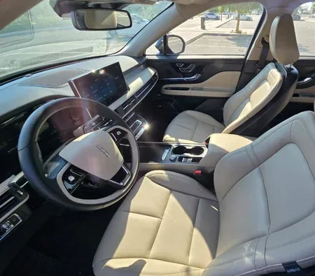 Lincoln Corsair 2025 in Dubai — photo 5