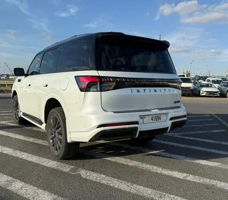 Infiniti QX80 2025 — аренда в Дубае — фото 4