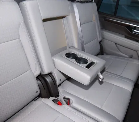 Chevrolet Tahoe 2026 in Dubai — photo 6