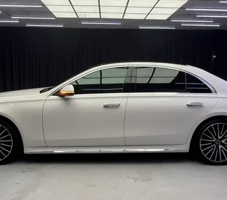 Mercedes-Benz S580 2023 in Dubai — photo 8