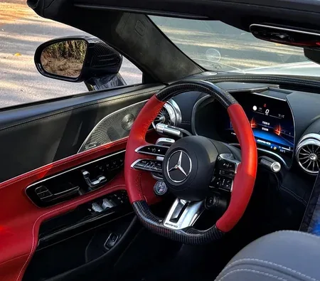 Mercedes-Benz SL63 AMG 2025 — аренда в Дубае — фото 4