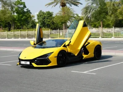 Lamborghini Revuelto 2024