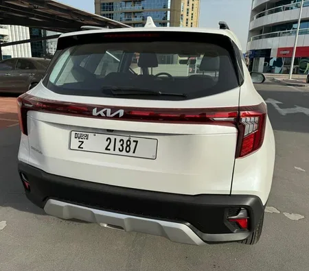 Kia Seltos 2025 in Dubai — photo 6