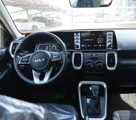 Kia Sonet 2025 in Dubai — photo 7