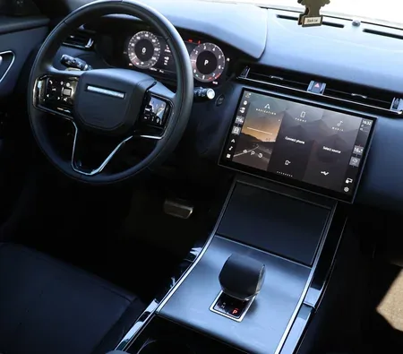 Land Rover Range Rover Velar 2025 in Dubai — photo 3