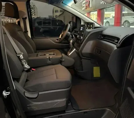 Hyundai Staria 11S 2026 — аренда в Дубае — фото 7