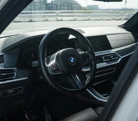 BMW X7 40I 2022 — аренда в Дубае — фото 3