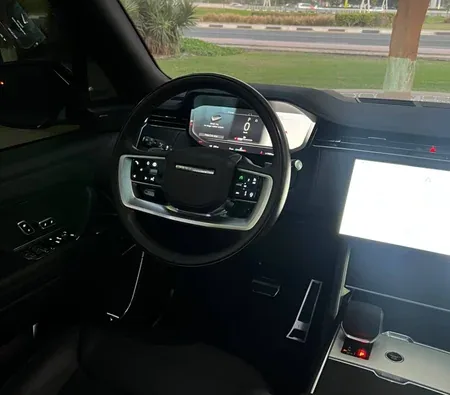 Land Rover Range Rover Vogue 2025 in Dubai — photo 6