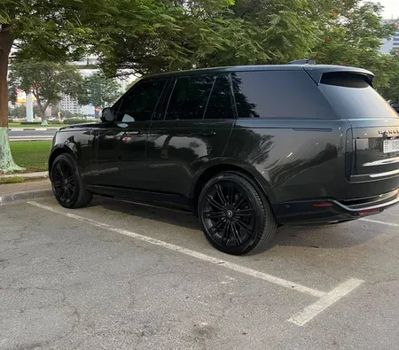 Land Rover Range Rover Vogue 2025 in Dubai — photo 9