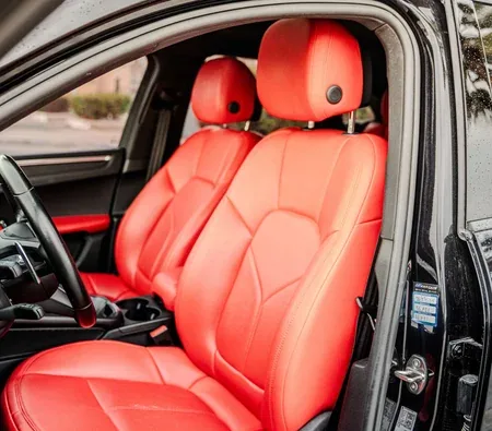 Porsche Macan 2023 in Dubai — photo 8