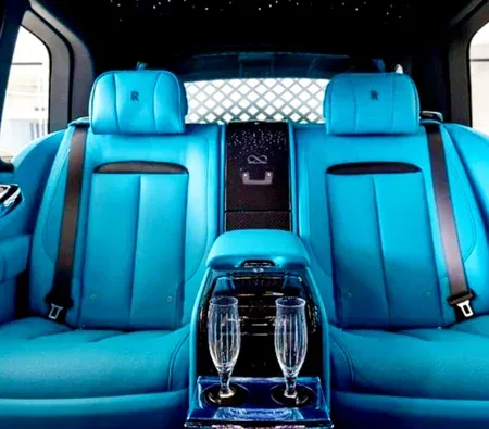 Rolls-Royce Cullinan Black Badge 2021 — аренда в Дубае — фото 10