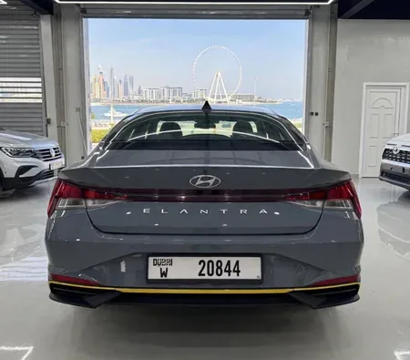 Hyundai Elantra 2022 in Dubai — photo 4