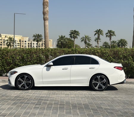 Mercedes-Benz C300 2023 — аренда в Дубае — фото 4