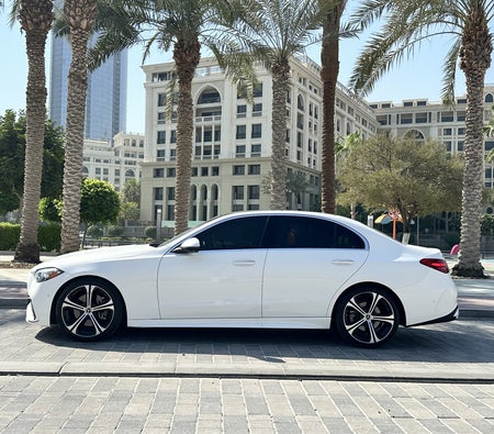 Mercedes-Benz C300 2023 — аренда в Дубае — фото 9