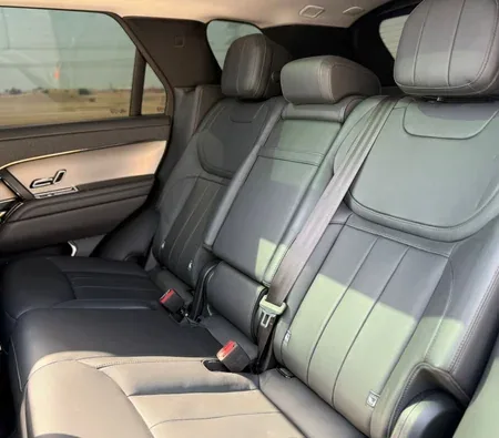 Land Rover Range Rover Sport 2023 in Dubai — photo 10